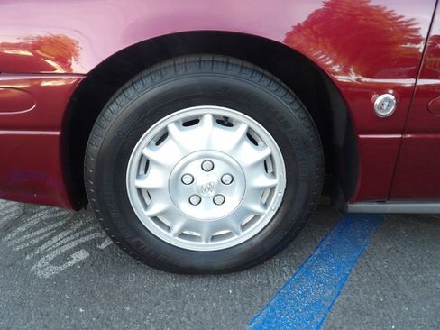 Used 2001 Buick Le Sabre Limited w/ Gran Touring Pkg FWD image 13