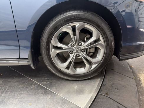 Used 2023 Honda Accord EX image 9