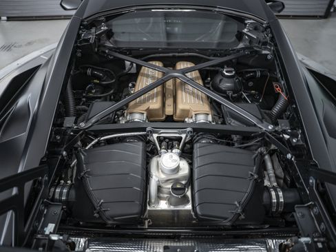 Used 2024 Lamborghini Huracan STO RWD image 53