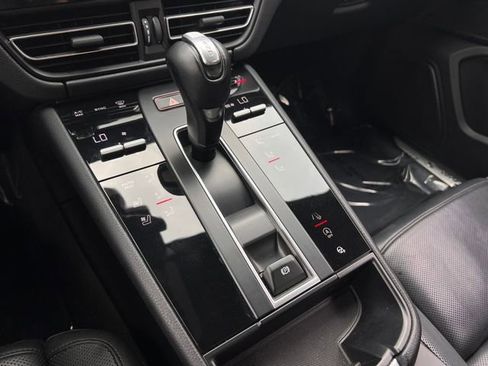 Used 2023 Porsche Macan S AWD/4WD image 25