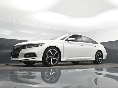 Used 2019 Honda Accord Sport image 38