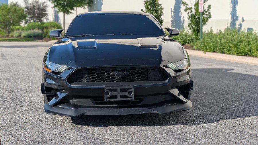 Used 2018 Ford Mustang Coupe RWD image 12