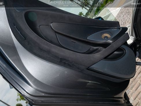 Used 2018 McLaren 570S Coupe RWD image 15