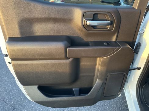 Used 2023 Chevrolet Silverado 1500 Custom Trail Boss image 19