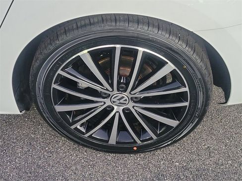 Used 2016 Volkswagen Jetta Sport image 5