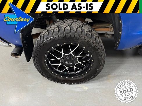 Used 2018 Toyota Tundra SR5 w/ SR5 Upgrade Package AWD/4WD image 11
