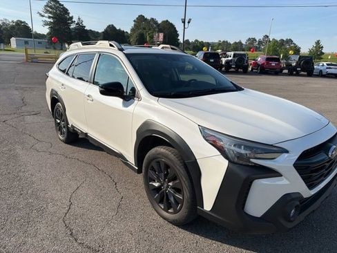 Used 2023 Subaru Outback Onyx Edition AWD/4WD image 39