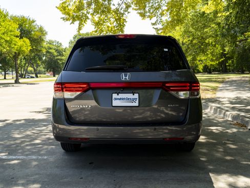 Used 2014 Honda Odyssey Touring image 8