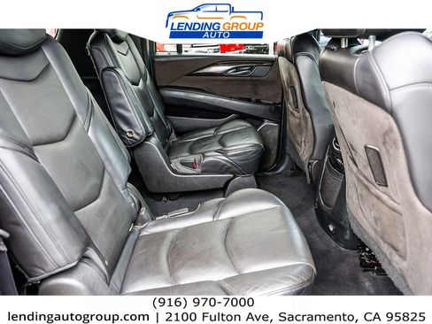 Used 2016 Cadillac Escalade ESV Platinum image 18