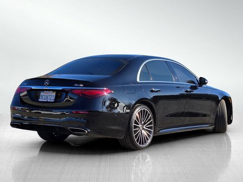 Used 2022 Mercedes-Benz S 580 4MATIC Sedan w/ AMG Line Package image 4