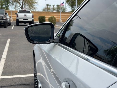 Used 2019 BMW 530i w/ Convenience Package RWD image 7