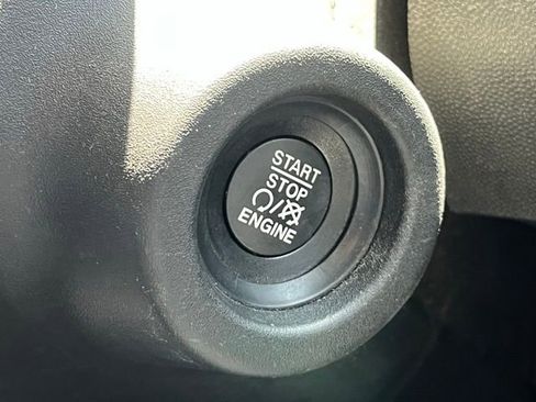 Used 2024 RAM ProMaster 2500 w/ Convenience Group image 16