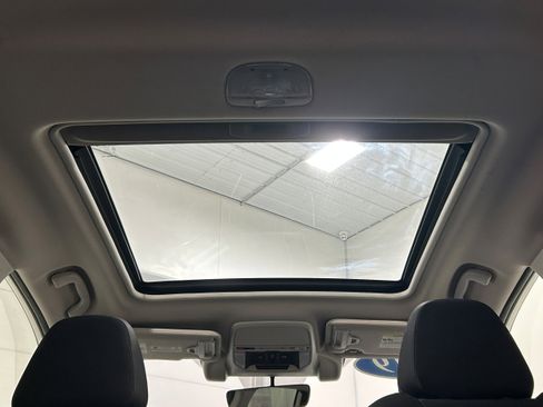 Used 2019 Subaru Forester Premium image 27