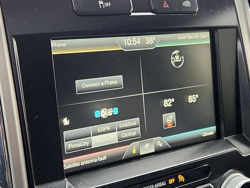 Used 2015 Ford F150 Platinum w/ Equipment Group 701A Luxury image 19