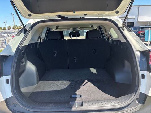 Used 2025 Kia Sportage LX image 31