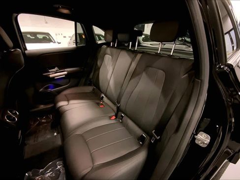 Used 2025 Mercedes-Benz GLA 250 image 19