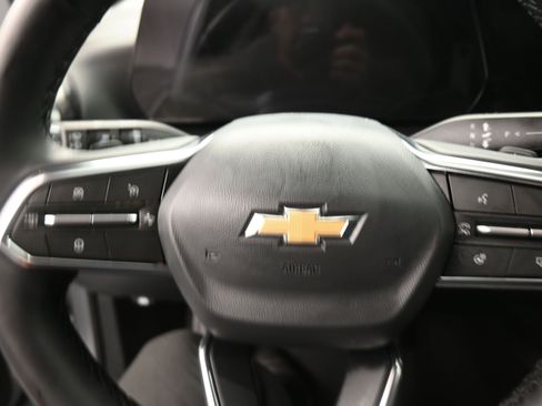 Used 2026 Chevrolet Equinox LT FWD image 16