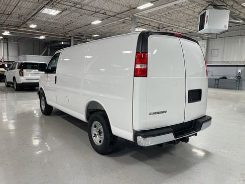 New 2026 Chevrolet Express 2500 Work Van image 7
