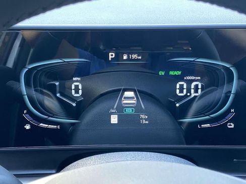 New 2025 Kia Sportage EX image 19