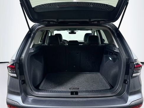 Used 2025 Volkswagen Taos SEL w/ Black Wheel Plus Package image 28