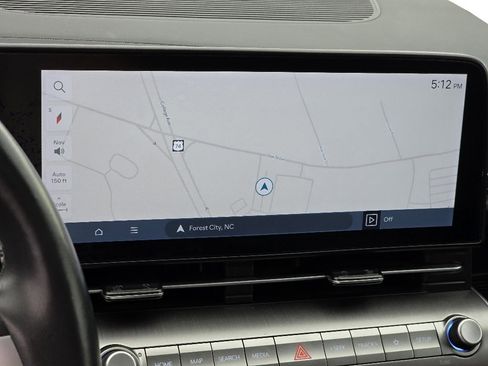 Used 2024 Hyundai Kona Limited image 3