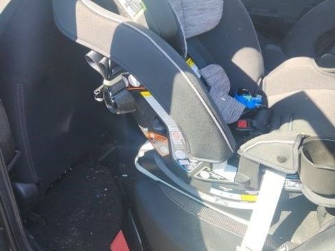 Used 2020 Nissan Kicks SV image 5