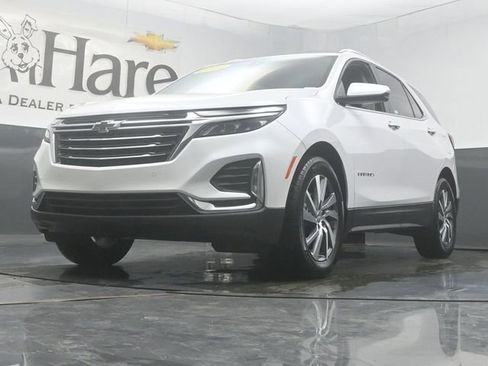 Used 2024 Chevrolet Equinox Premier FWD image 4
