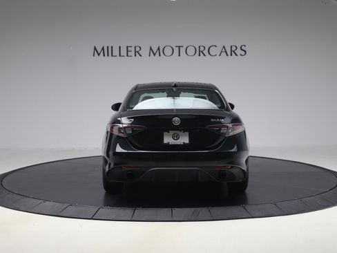 Used 2024 Alfa Romeo Giulia Veloce image 6