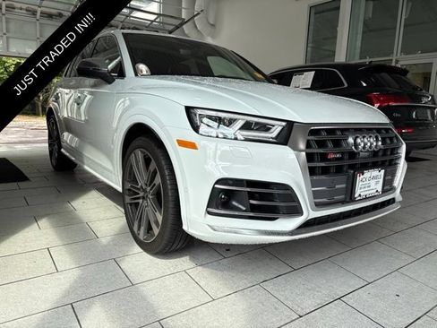 Used 2020 Audi SQ5 Prestige w/ Prestige Package AWD/4WD image 3