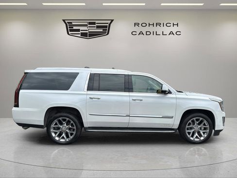 Used 2016 Cadillac Escalade ESV Platinum AWD/4WD image 5