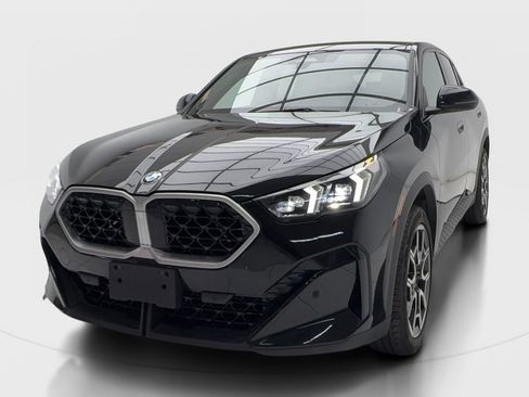 Used 2025 BMW X2 xDrive28i AWD/4WD image 4