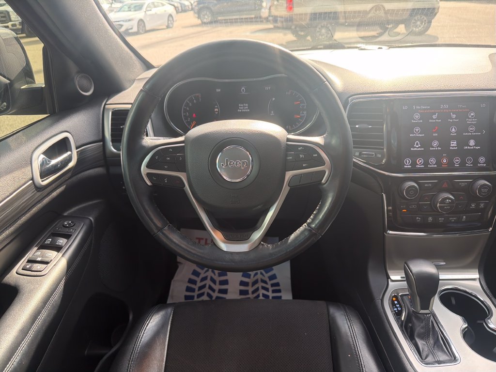Used 2022 Jeep Grand Cherokee Laredo X AWD/4WD image 13