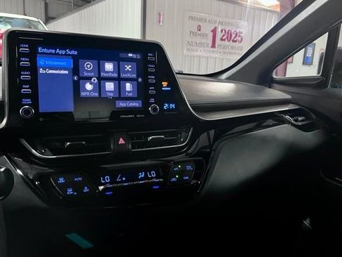 Used 2019 Toyota C-HR XLE FWD image 15