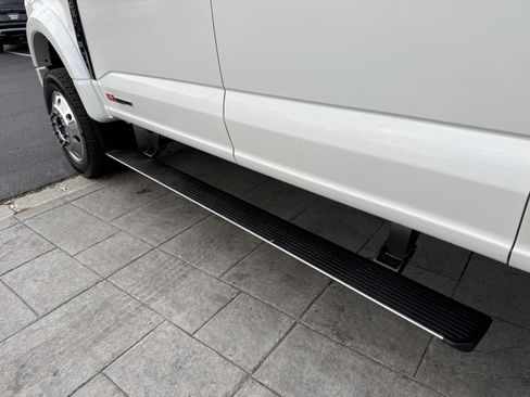 Used 2026 Ford F450 Platinum w/ FX4 Off-Road Package image 38