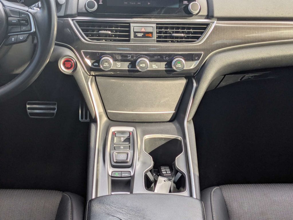 Used 2018 Honda Accord Sport image 23