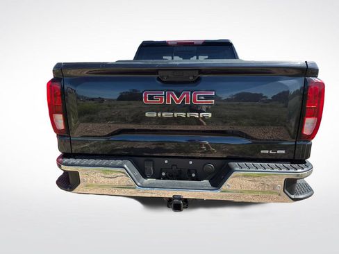 Used 2024 GMC Sierra 1500 SLE w/ Preferred Package AWD/4WD image 6