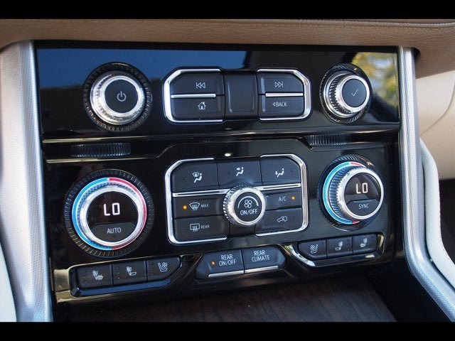 Used 2021 GMC Yukon Denali w/ Denali Ultimate Package AWD/4WD image 32