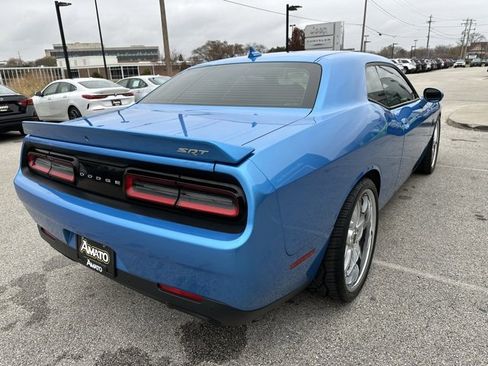 Used 2016 Dodge Challenger SRT Hellcat image 6
