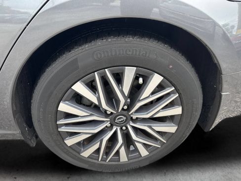 Certified 2023 Nissan Altima 2.5 SV FWD image 41
