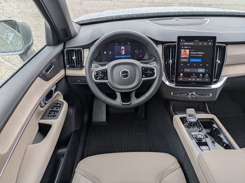 New 2026 Volvo XC90 B6 Plus w/ Protection Package Premier image 23