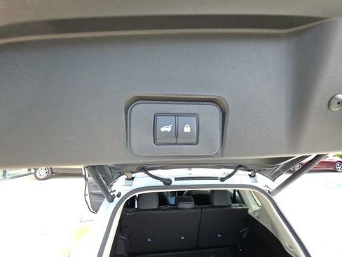Used 2026 Nissan Rogue SV FWD image 28