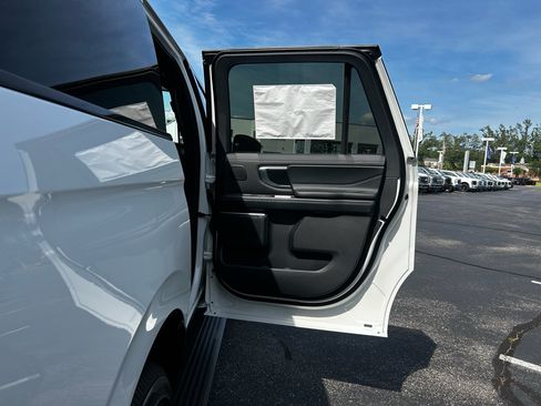 New 2026 Ford Expedition Max Platinum AWD/4WD image 21