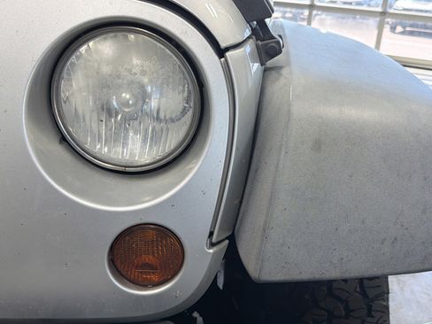 Used 2012 Jeep Wrangler Unlimited Sport AWD/4WD image 10