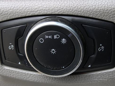 Used 2017 Ford F550 2WD Crew Cab Super Duty image 18