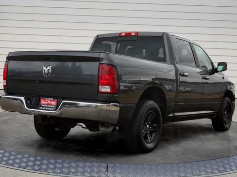 Used 2017 RAM 1500 Classic SLT AWD/4WD image 7