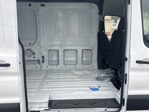 New 2026 Ford Transit 250 148 Medium Roof Extended AWD image 10