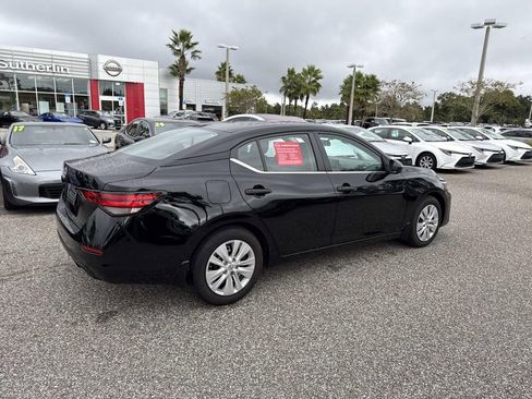 Certified 2024 Nissan Sentra S image 4