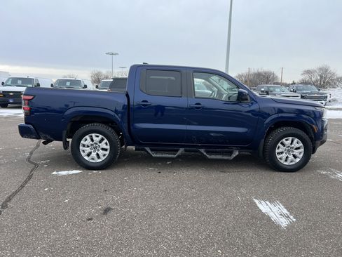 Used 2022 Nissan Frontier SV w/ Technology Package image 8