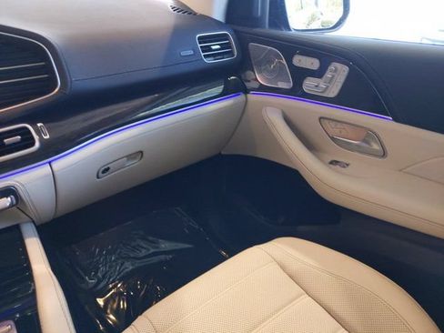 Certified 2021 Mercedes-Benz GLS 580 4MATIC image 17