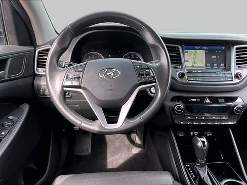 Used 2017 Hyundai Tucson Limited w/ Limited Ultimate Package 03 FWD image 6